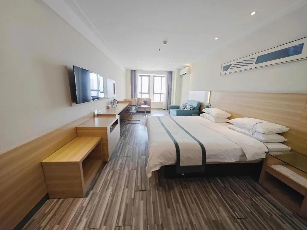 Bed in City Comfort Inn Wuhan Sports Center Sanjiaohu Metro Station