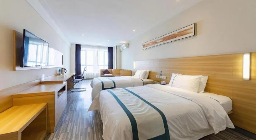 Bed in City Comfort Inn Wuhan Sports Center Sanjiaohu Metro Station