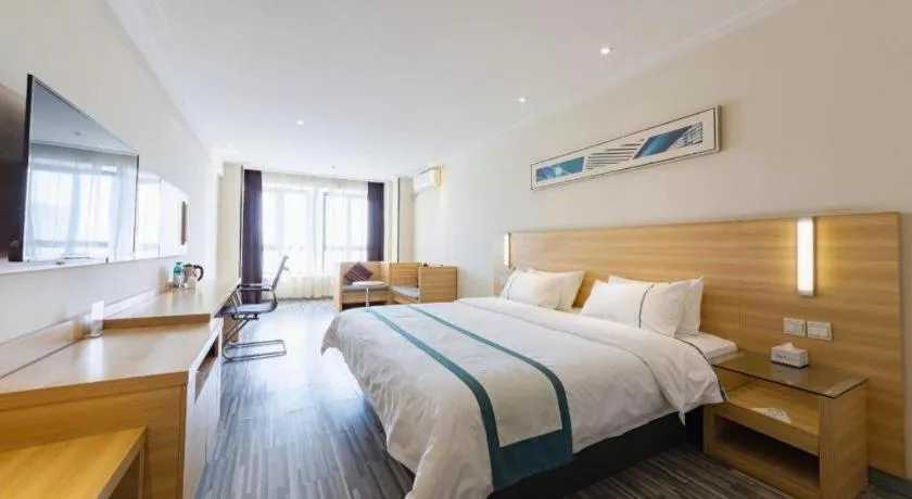 Bed in City Comfort Inn Wuhan Sports Center Sanjiaohu Metro Station