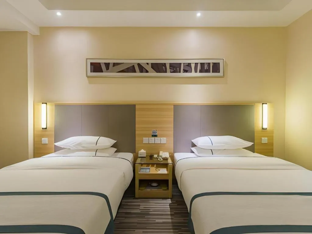 Bed in City Comfort Inn Guangzhou Tower Kecun Metro Station Dunhe