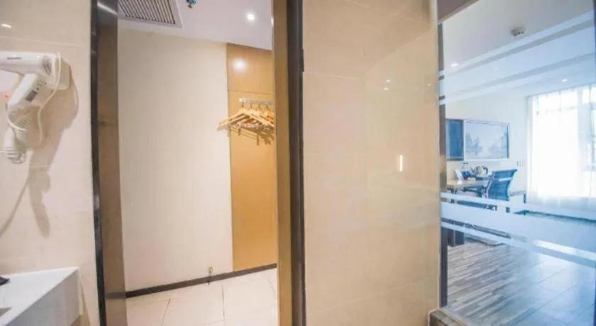 Borrman Hotel Guilin High-speed Railway North Station Evergrande Plaza