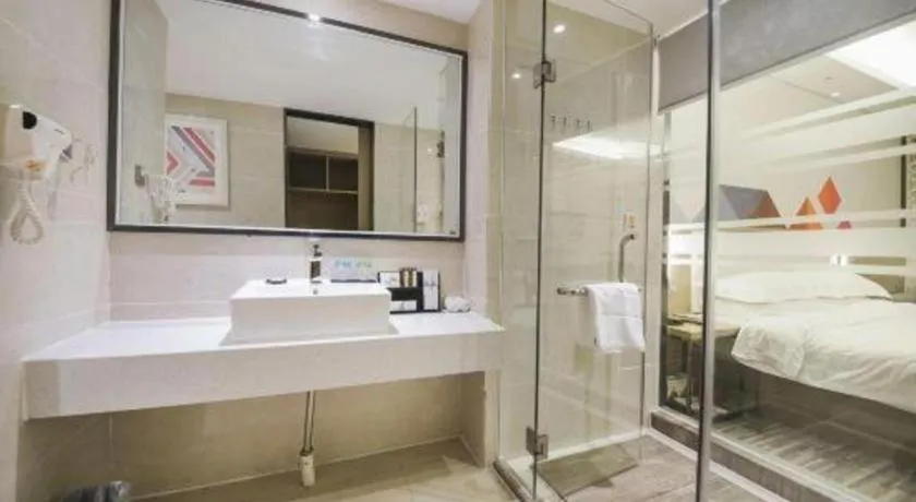 Bed in Borrman Hotel Guilin High-speed Railway North Station Evergrande Plaza