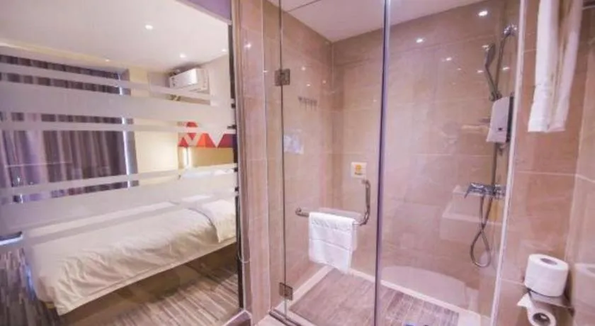 Bed in Borrman Hotel Guilin High-speed Railway North Station Evergrande Plaza