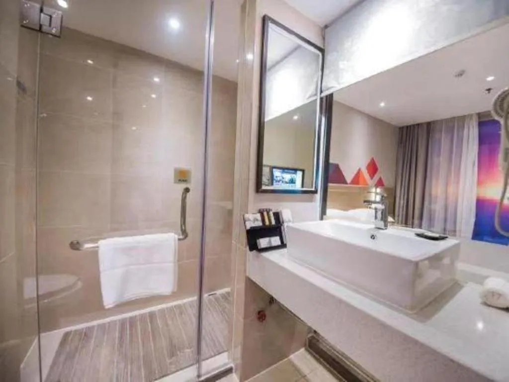 Borrman Hotel Guilin High-speed Railway North Station Evergrande Plaza