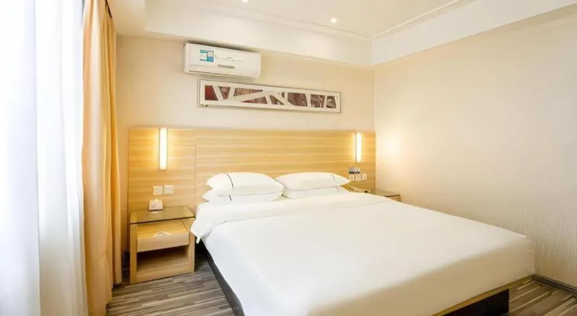 Bed in City Comfort Inn Guangzhou Luyuan Road Taojin Metro Station