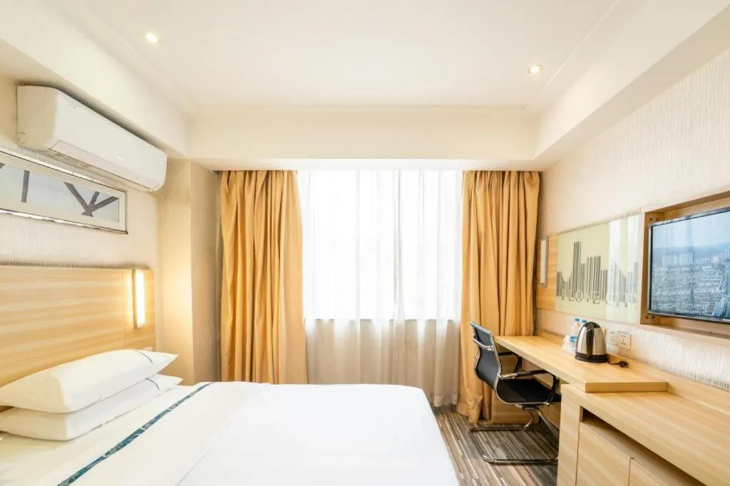 Bed in City Comfort Inn Guangzhou Luyuan Road Taojin Metro Station