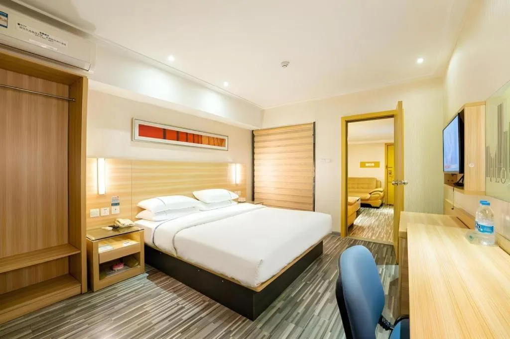 Bed in City Comfort Inn Guangzhou Luyuan Road Taojin Metro Station