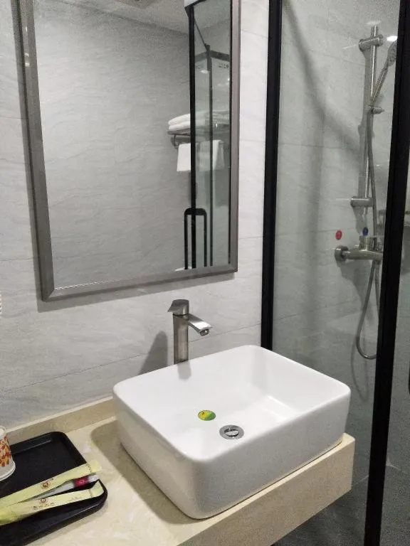 Ying Feng Yuan Hotel