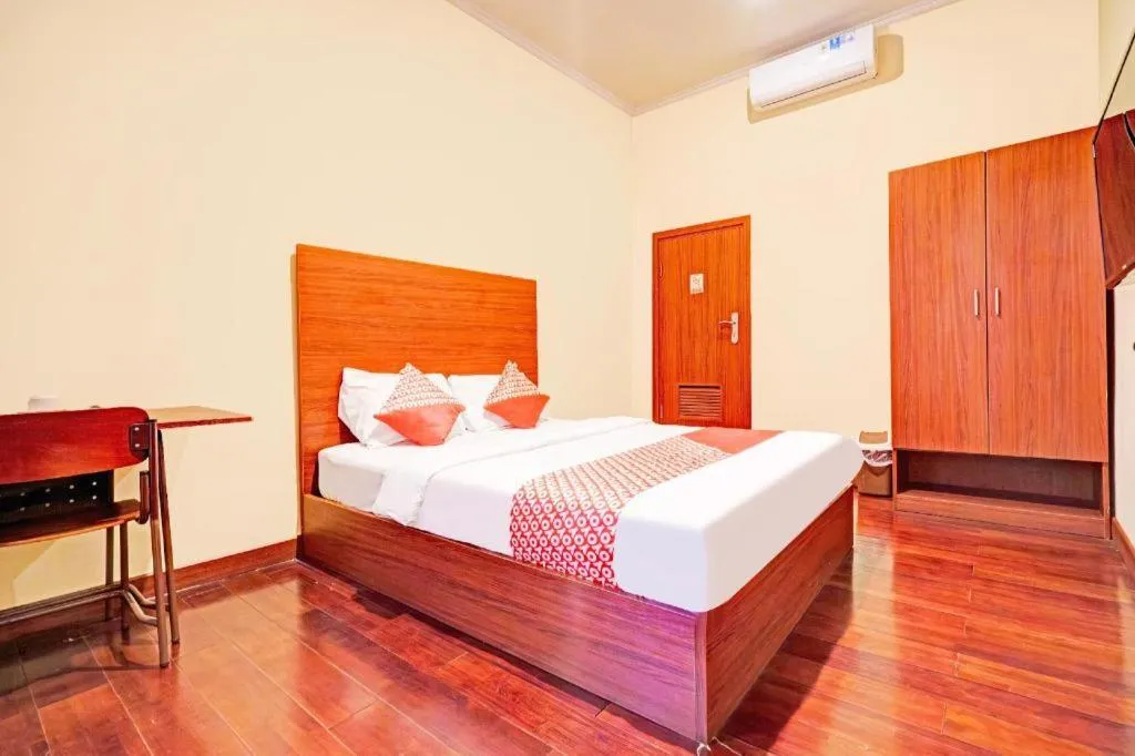 Bed in OYO Maleo Exclusive Residence near Universitas Kristen Maranatha