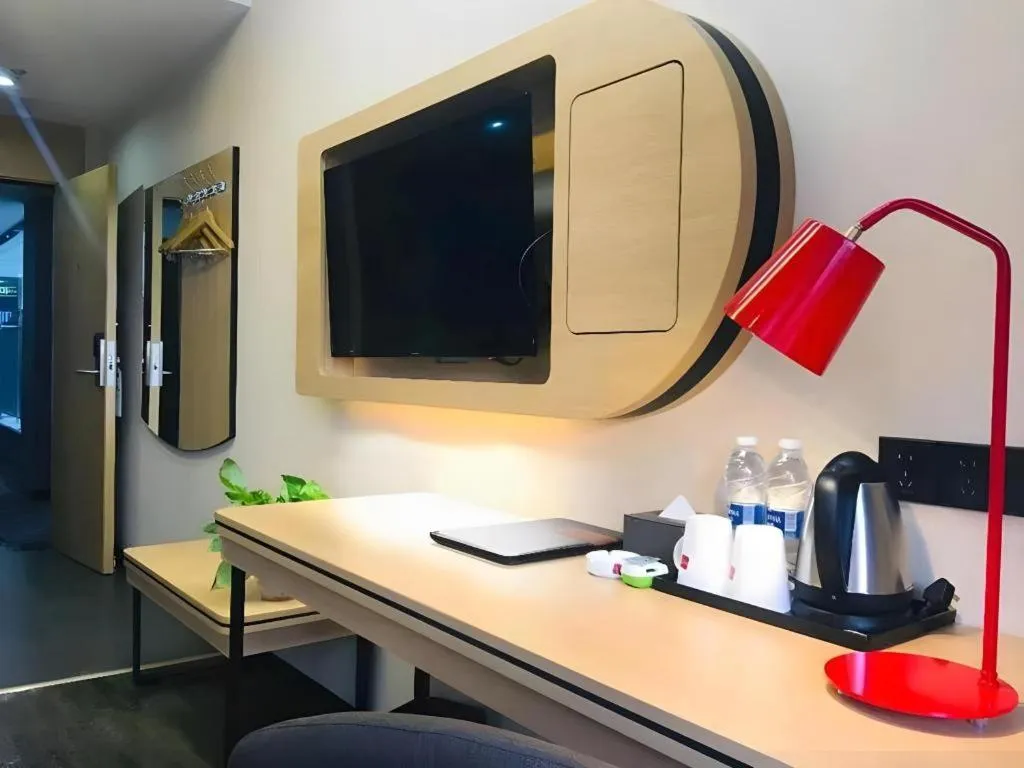 Thank Inn Hotel Anhui Chuzhou Fengyang County Bus Station