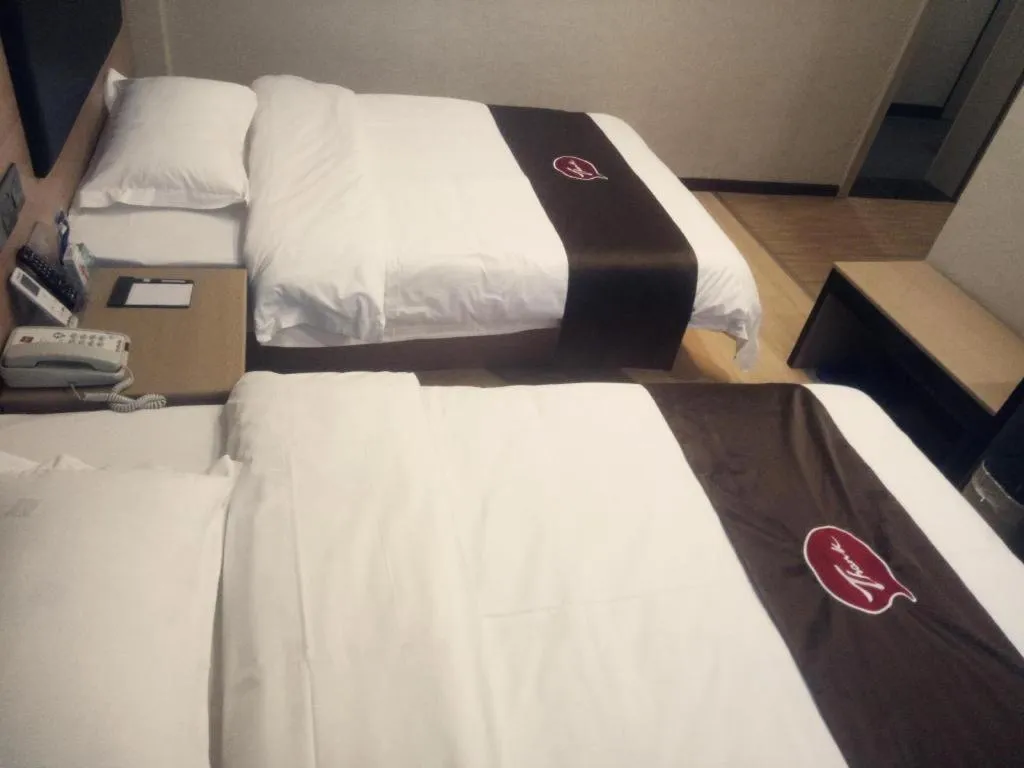 Bed in Thank Inn Plus Hotel Shandong Binzhou Zhanhua District Jinhai Six Road