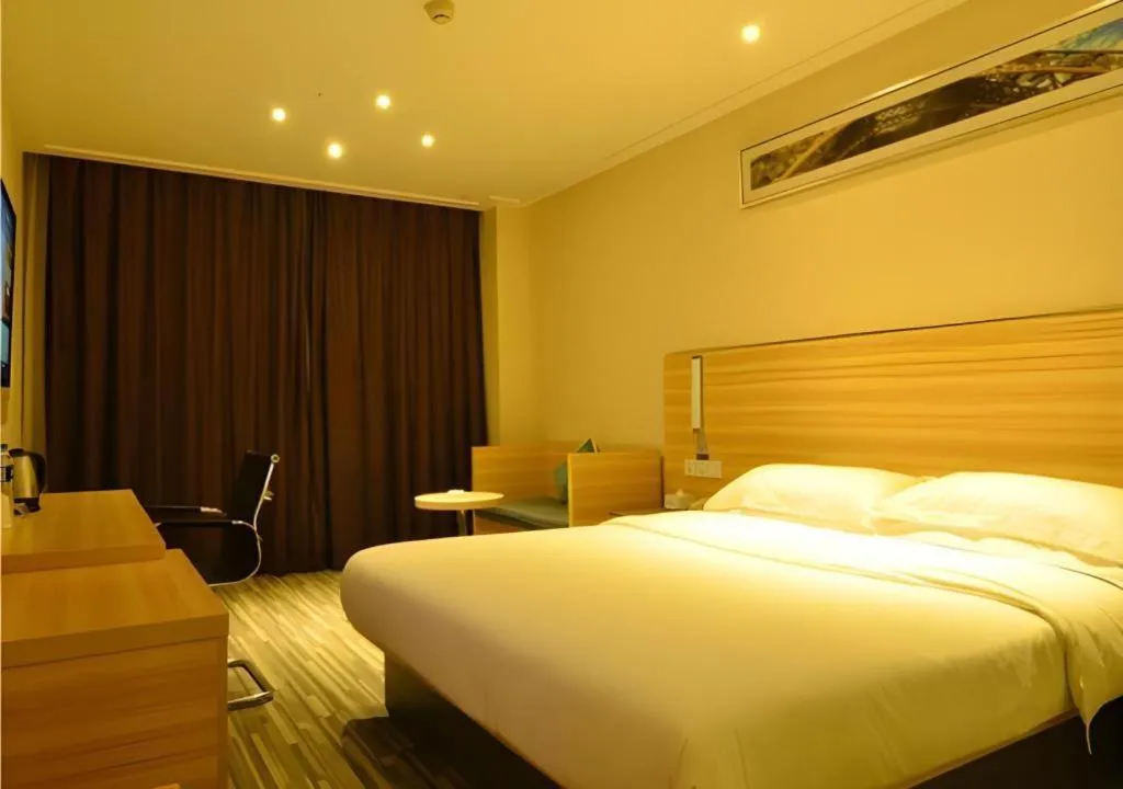 Bed in City Comfort Inn Wuhan Tianhe Airport Julong Avenue Metro Station