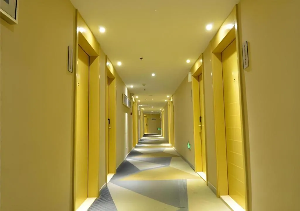 City Comfort Inn Wuhan Tianhe Airport Julong Avenue Metro Station