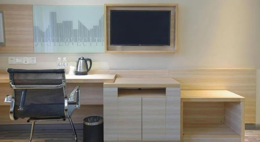 City Comfort Inn Wuhan Tianhe Airport Julong Avenue Metro Station