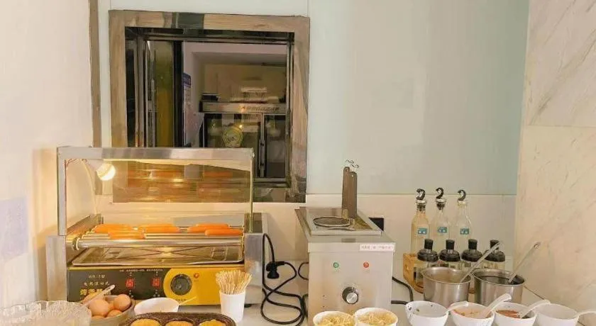 City Comfort Inn Wuhan Tianhe Airport Julong Avenue Metro Station