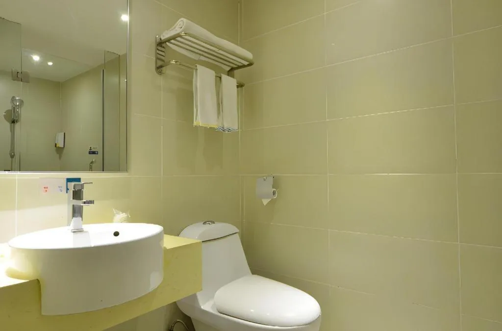 City Comfort Inn Wuhan Tianhe Airport Julong Avenue Metro Station