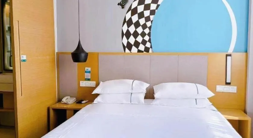 Bed in City Comfort Inn Suizhou Yanhe Avenue