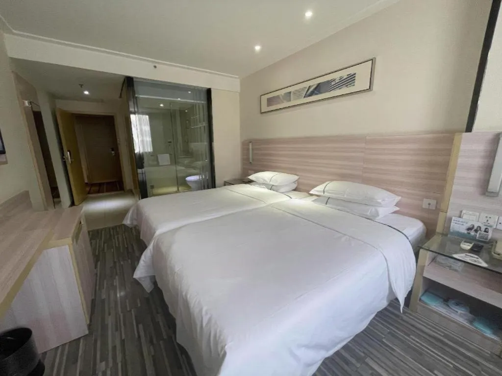 Bed in City Comfort Inn Nanning Dashatian Metro Station