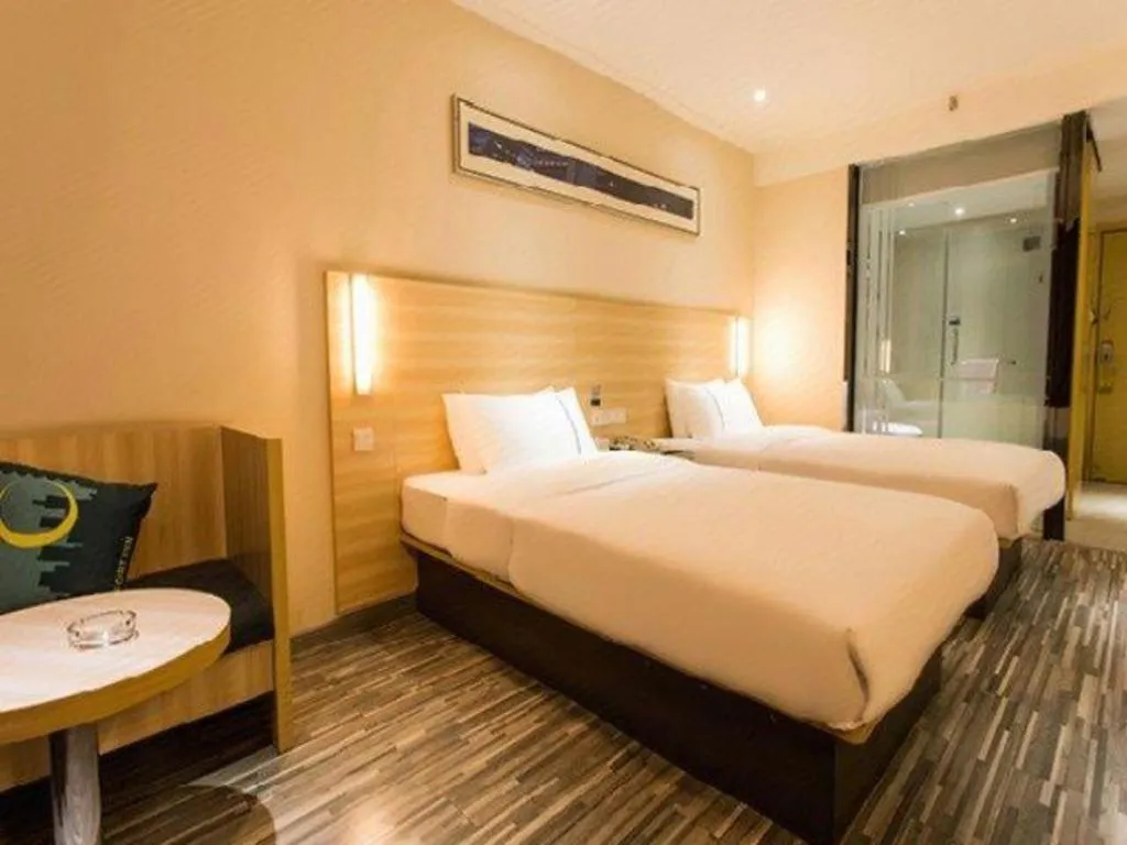 Bed in City Comfort Inn Nanning Dashatian Metro Station