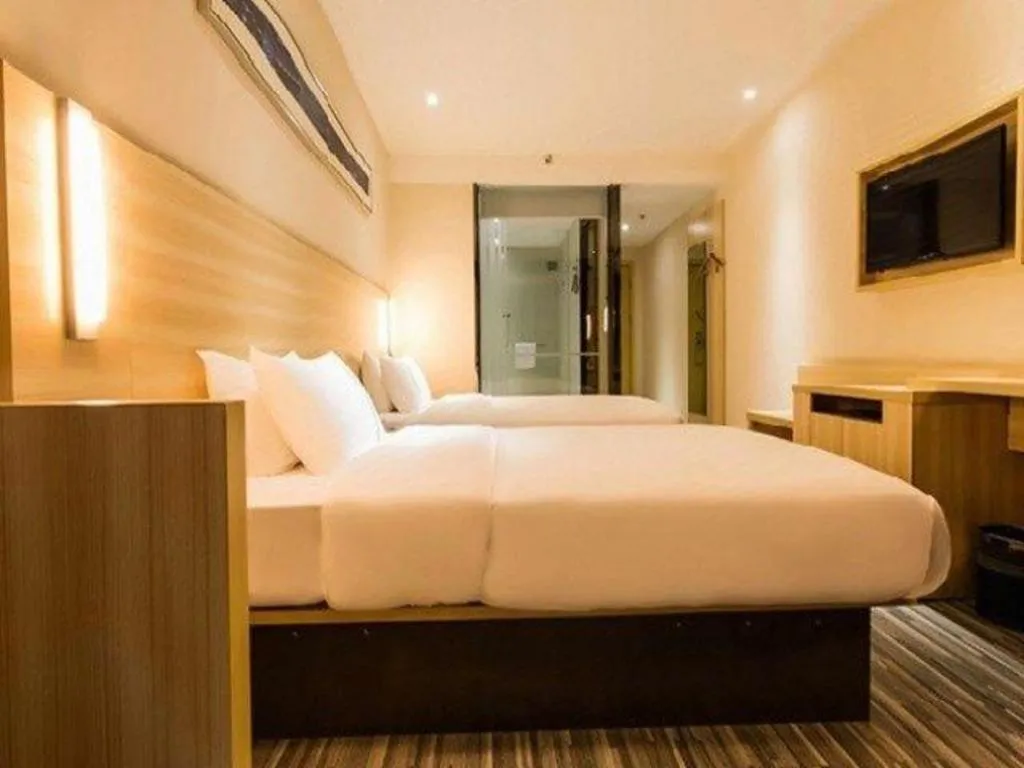 Bed in City Comfort Inn Nanning Dashatian Metro Station