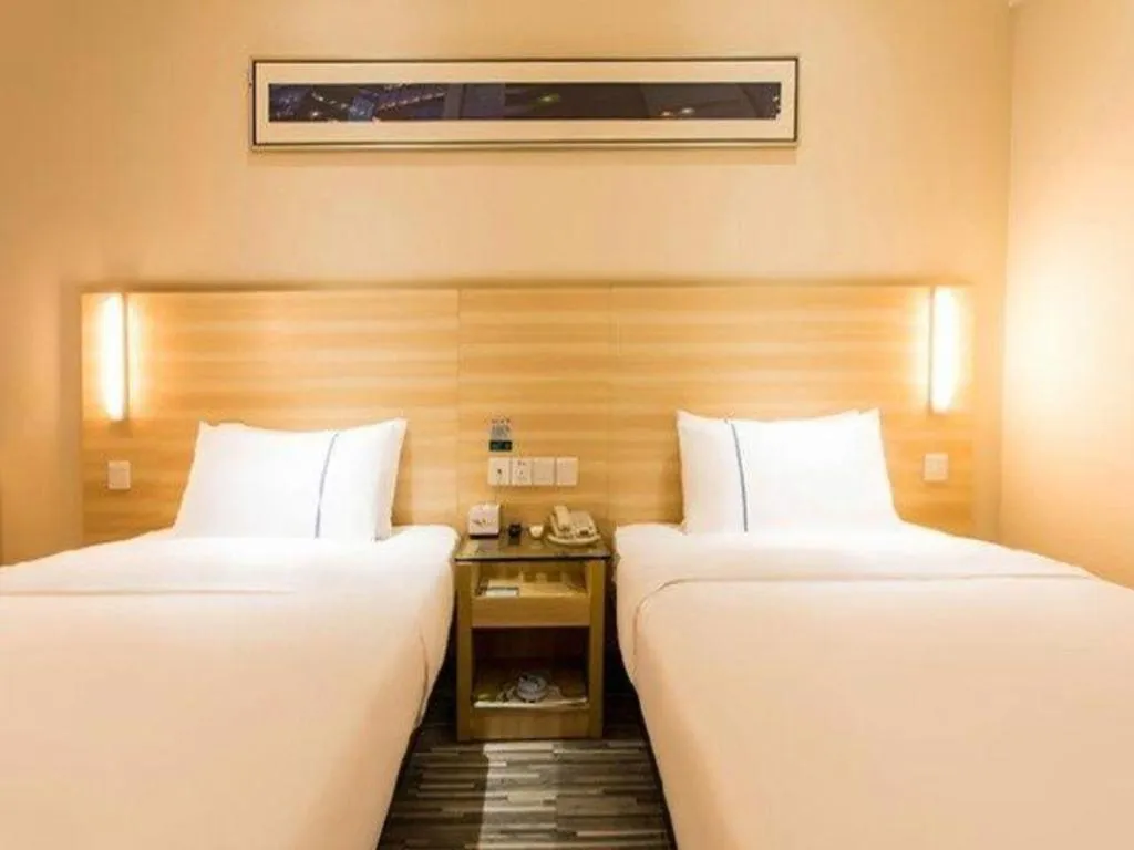 Bed in City Comfort Inn Nanning Dashatian Metro Station