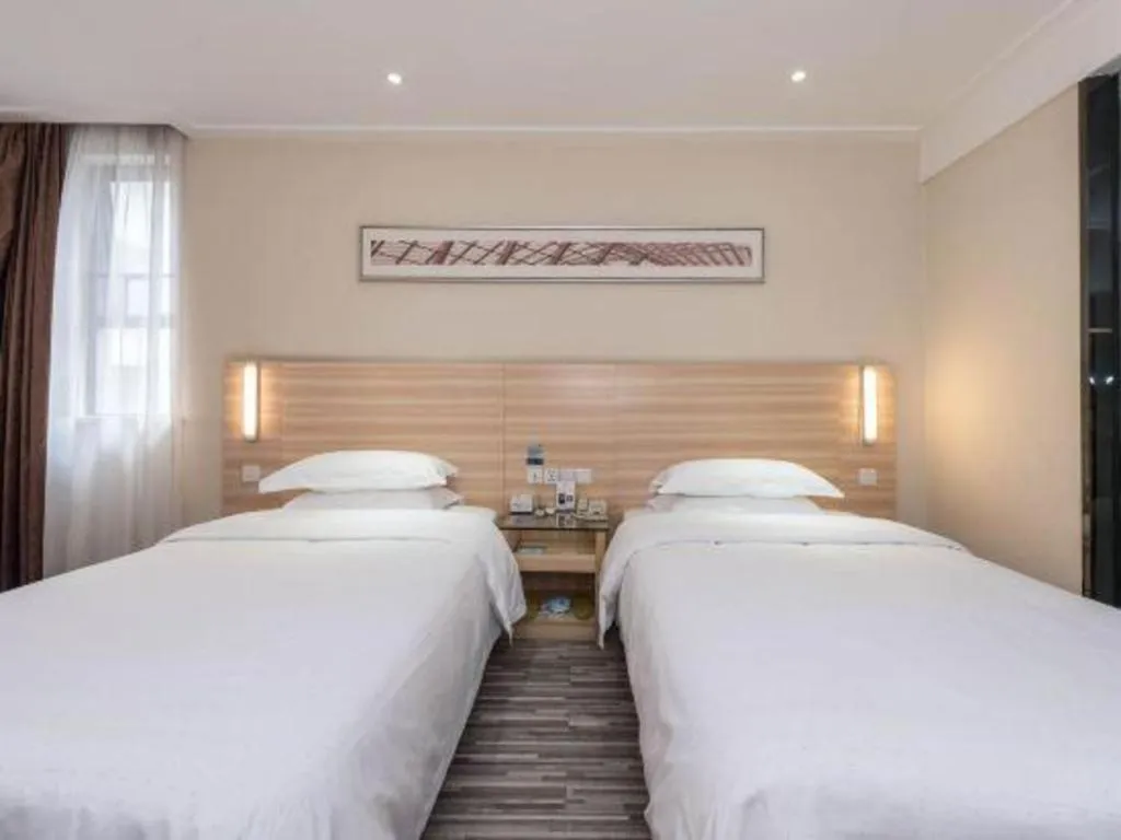 Bed in City Comfort Inn Nanning Dashatian Metro Station