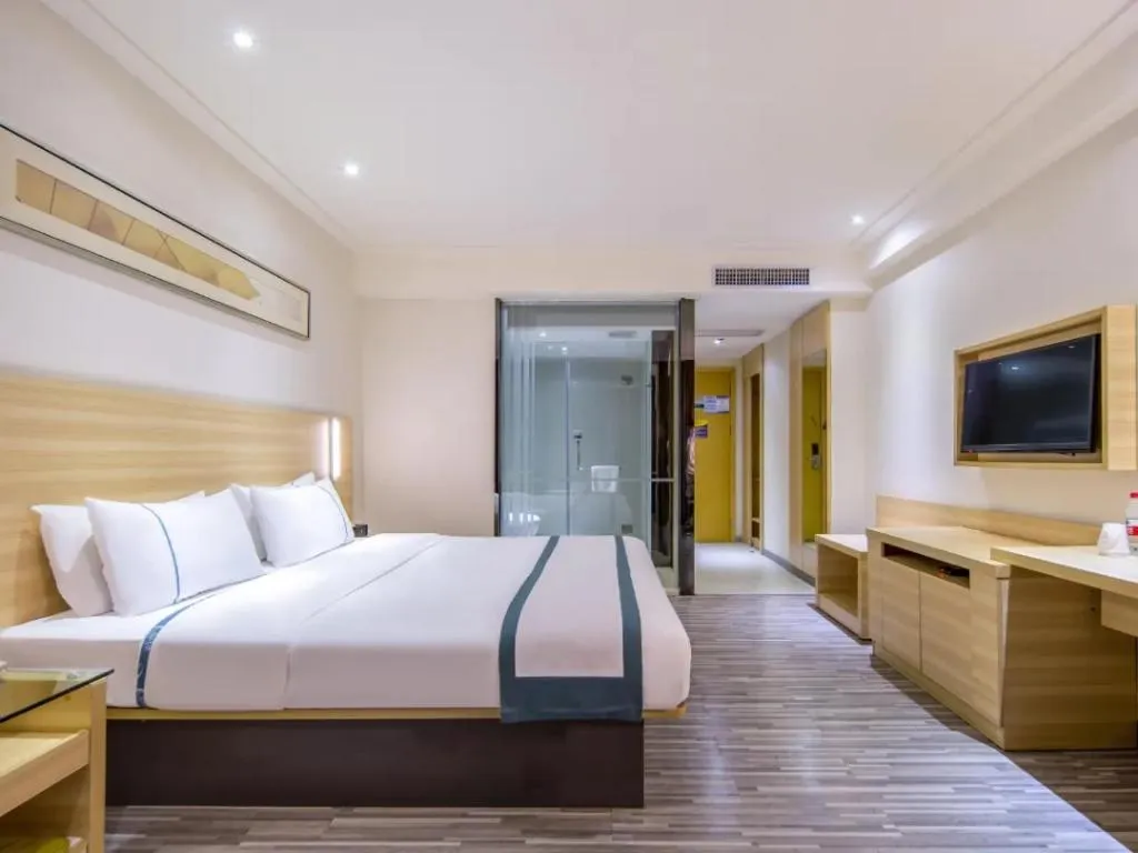 Bed in City Comfort Inn Guiyang Yan'an Middle Road Fountain Metro Station