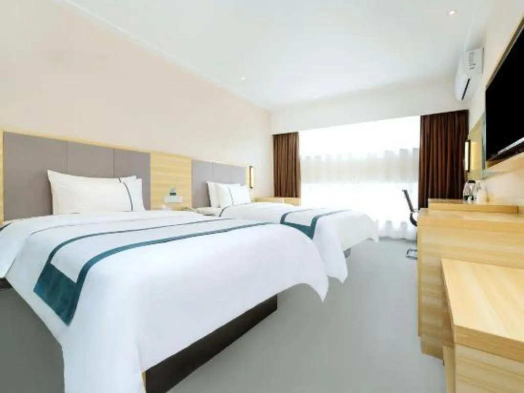 Bed in City Comfort Inn Guiyang Yan'an Middle Road Fountain Metro Station