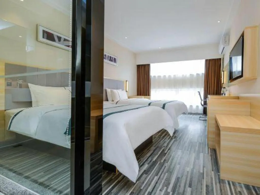 Bed in City Comfort Inn Guiyang Yan'an Middle Road Fountain Metro Station