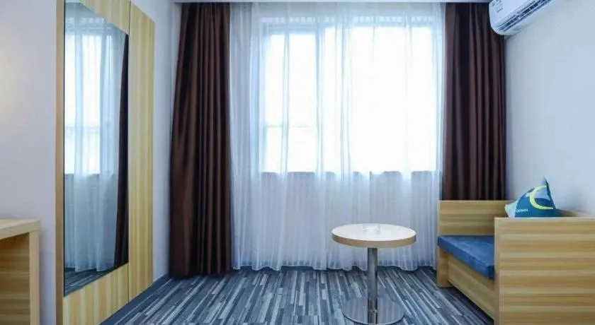 Bed in City Comfort Inn Guiyang Yan'an Middle Road Fountain Metro Station