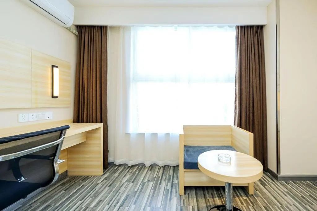 City Comfort Inn Guiyang Yan'an Middle Road Fountain Metro Station