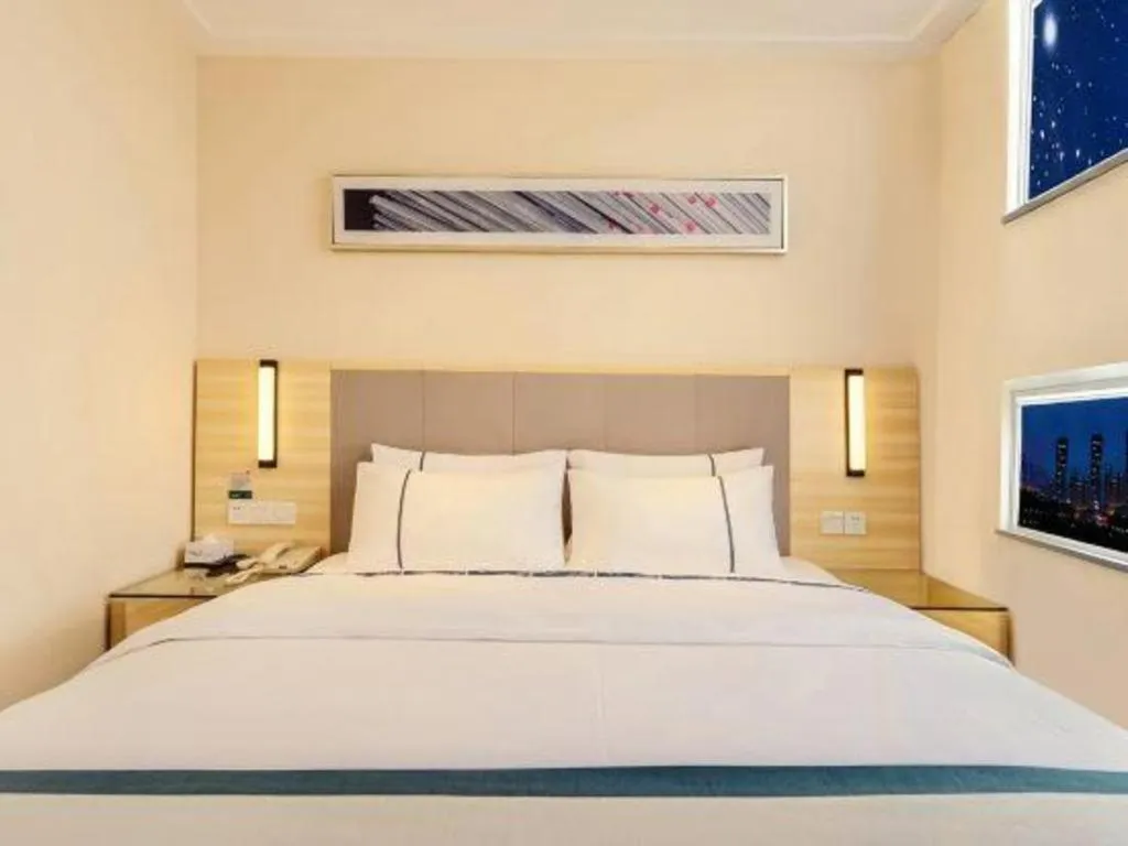 Bed in City Comfort Inn Guiyang Yan'an Middle Road Fountain Metro Station