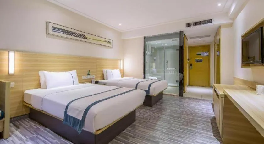 Bed in City Comfort Inn Guiyang Yan'an Middle Road Fountain Metro Station
