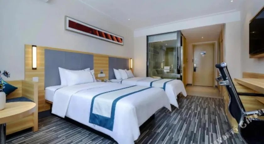 Bed in City Comfort Inn Guiyang Yan'an Middle Road Fountain Metro Station