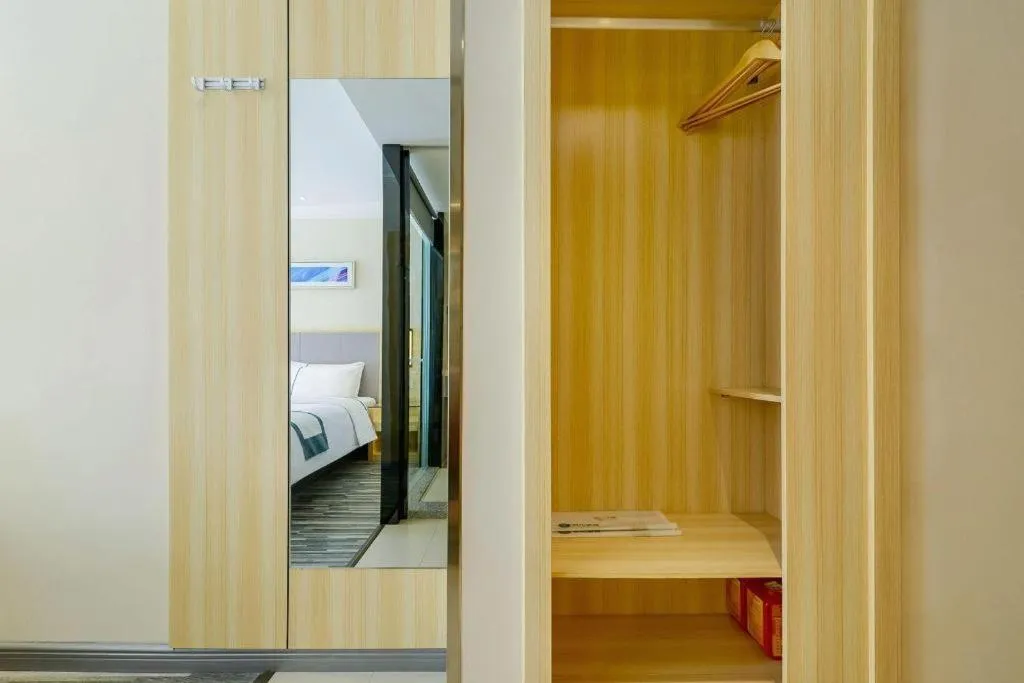 Bed in City Comfort Inn Guiyang Yan'an Middle Road Fountain Metro Station