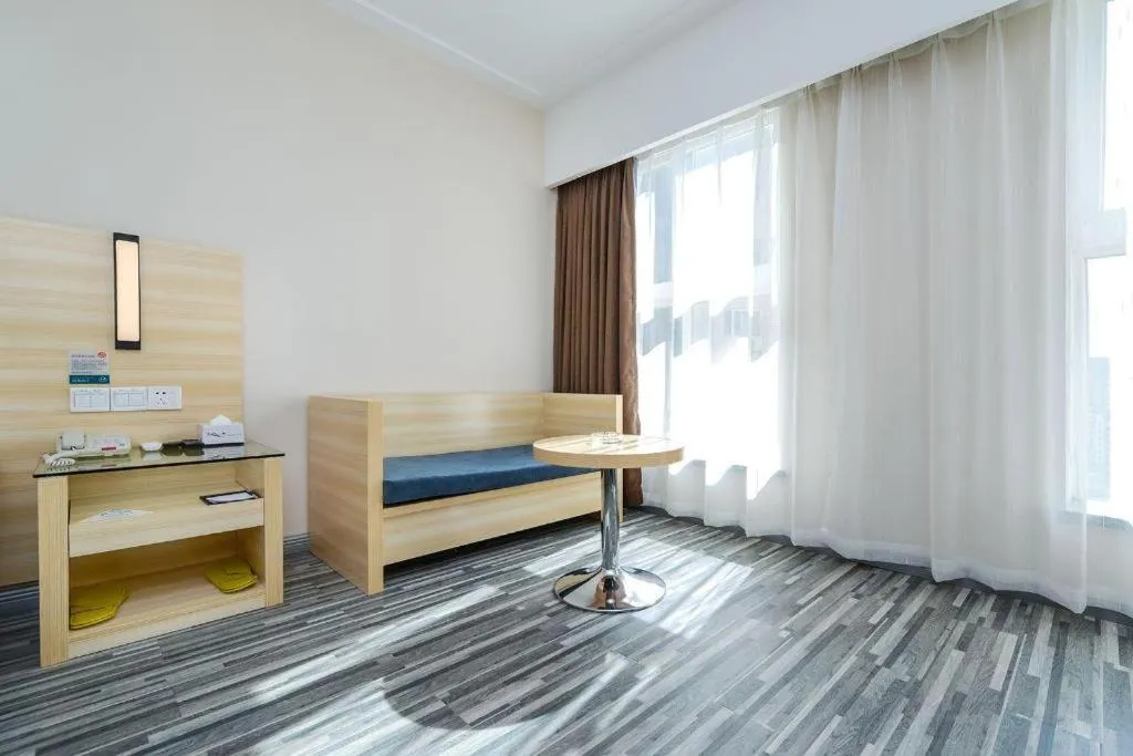 Bed in City Comfort Inn Guiyang Yan'an Middle Road Fountain Metro Station