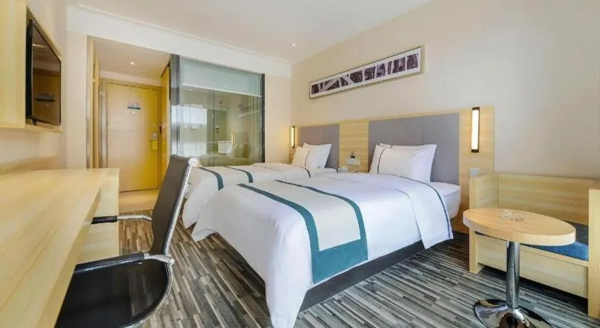 Bed in City Comfort Inn Guiyang Yan'an Middle Road Fountain Metro Station