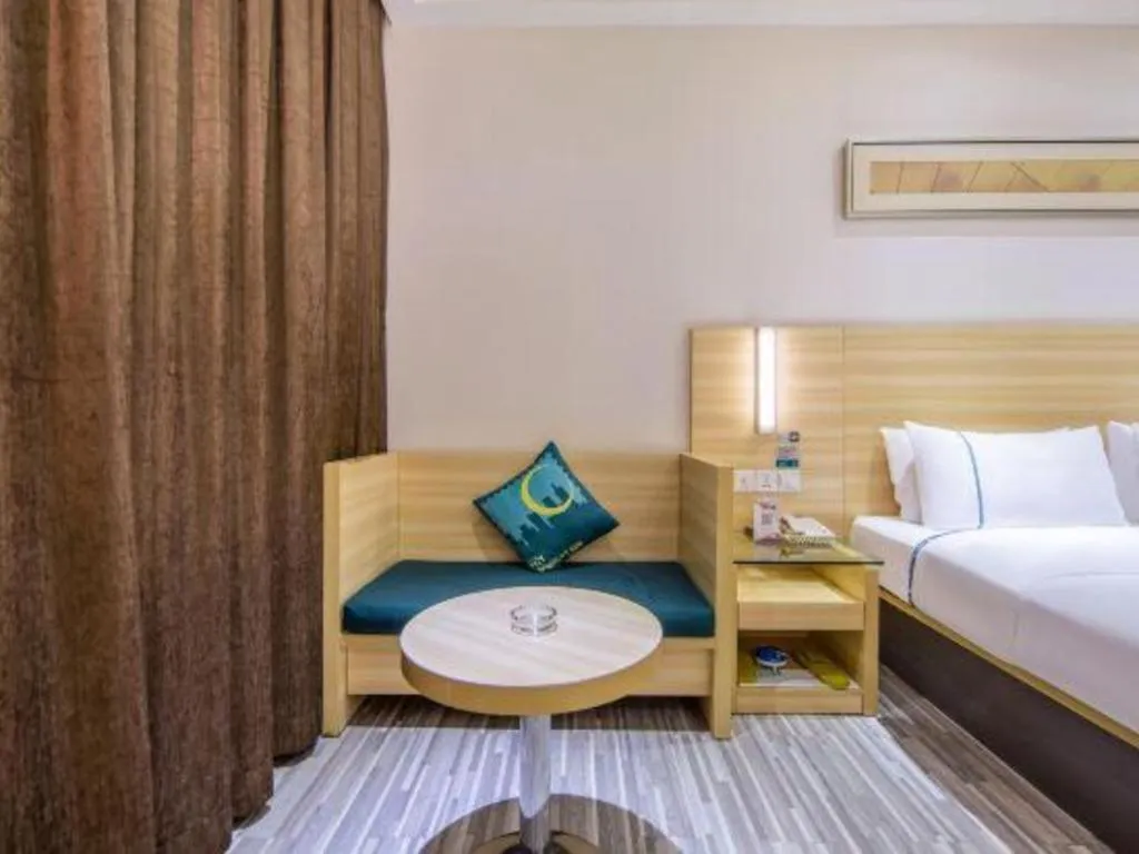 Bed in City Comfort Inn Guiyang Yan'an Middle Road Fountain Metro Station