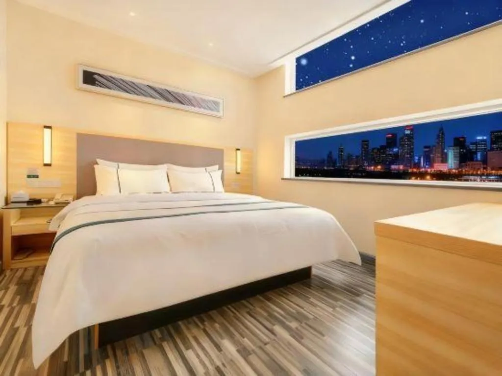 Bed in City Comfort Inn Guiyang Yan'an Middle Road Fountain Metro Station