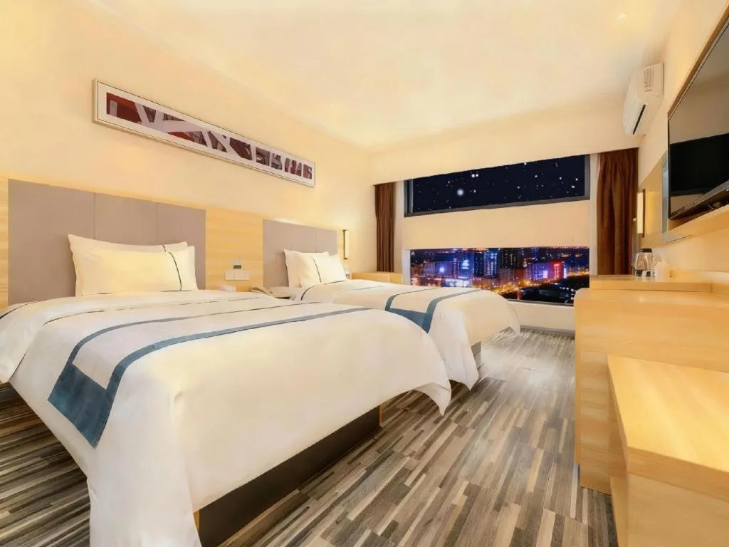 Bed in City Comfort Inn Guiyang Yan'an Middle Road Fountain Metro Station