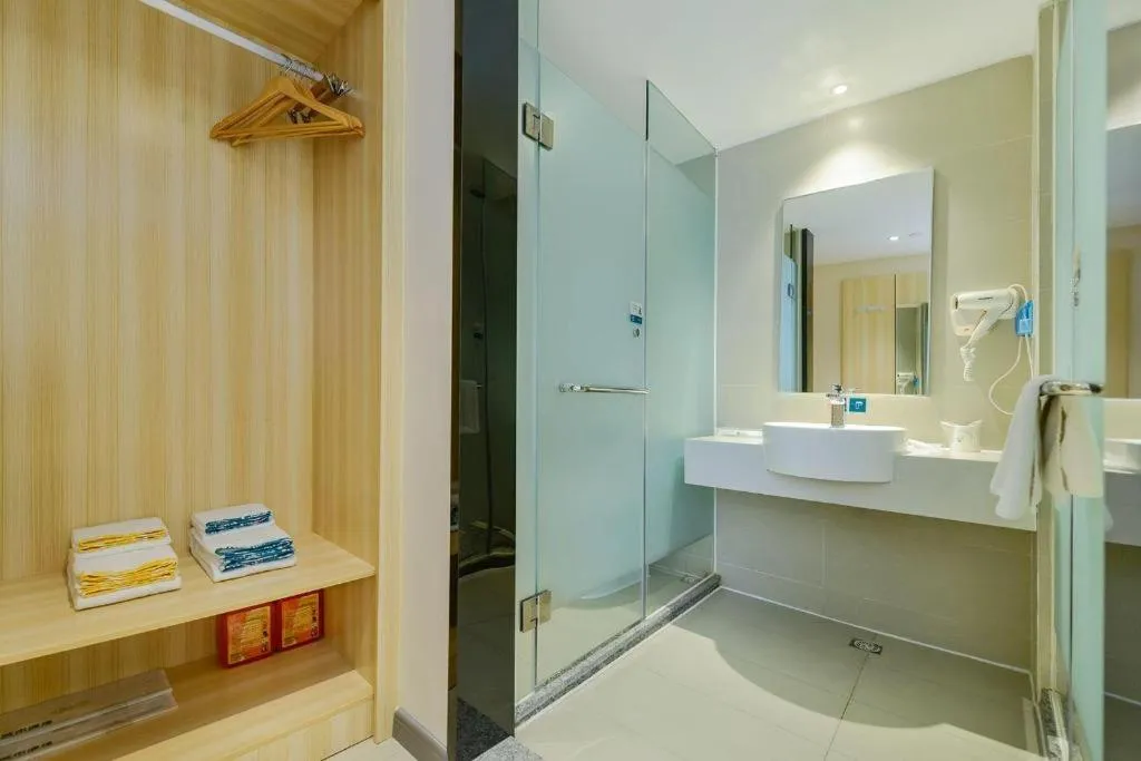 City Comfort Inn Guiyang Yan'an Middle Road Fountain Metro Station