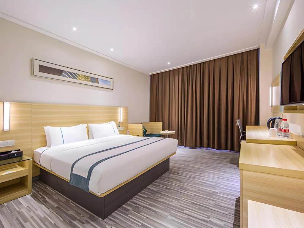 Bed in City Comfort Inn Guiyang Yan'an Middle Road Fountain Metro Station
