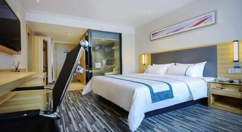 Bed in City Comfort Inn Guiyang Yan'an Middle Road Fountain Metro Station