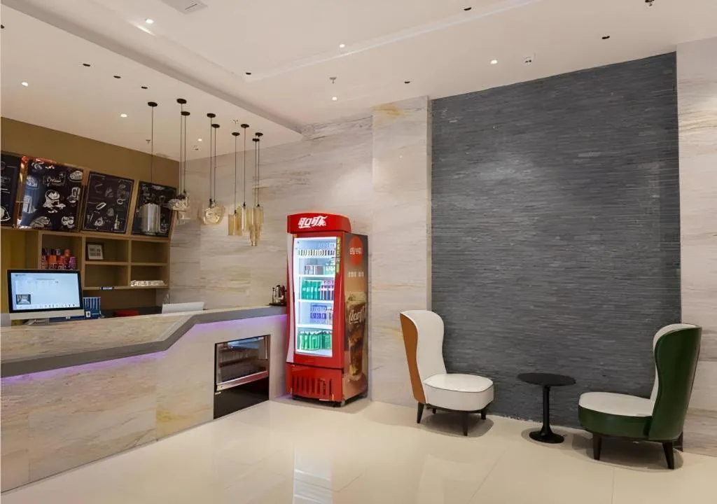 City Comfort Inn Liuzhou High-speed Railway Station Entrance