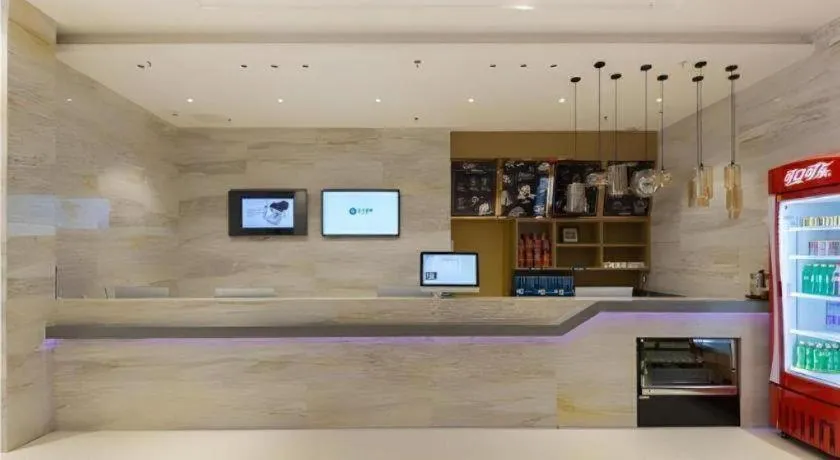 City Comfort Inn Liuzhou High-speed Railway Station Entrance