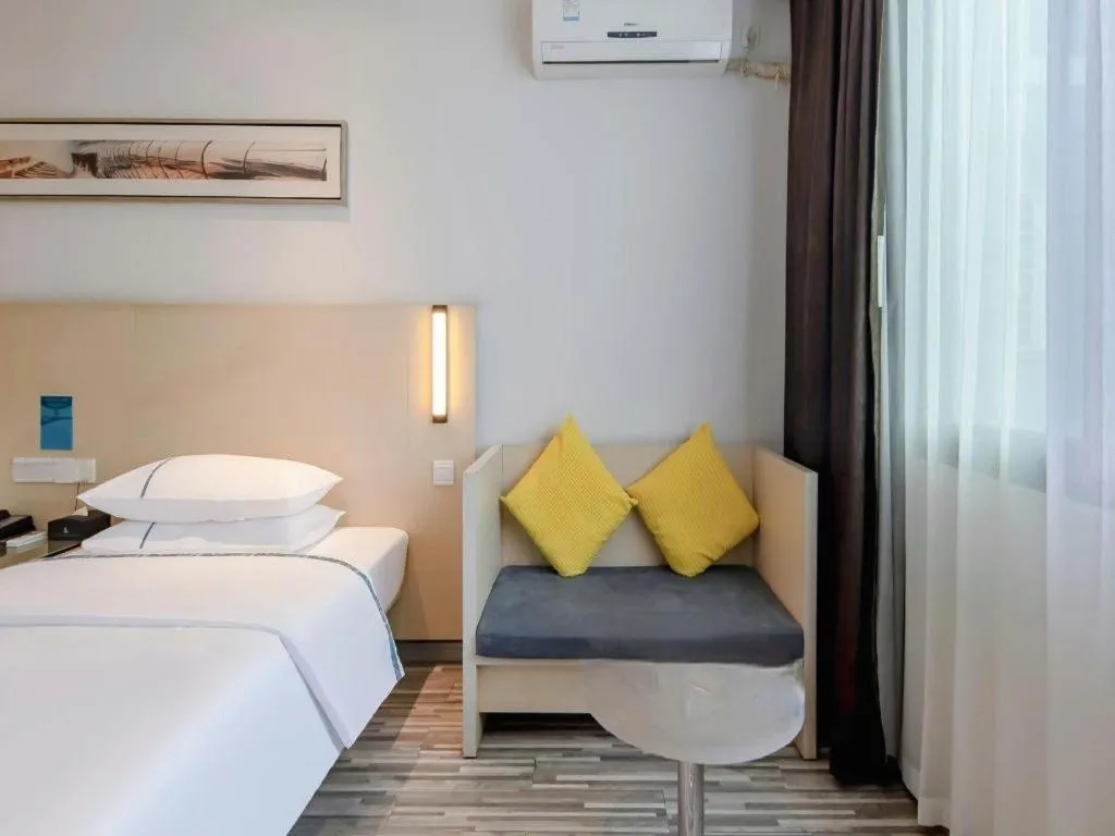 Bed in City Comfort Inn Yulin Jincheng Center Municipal Government