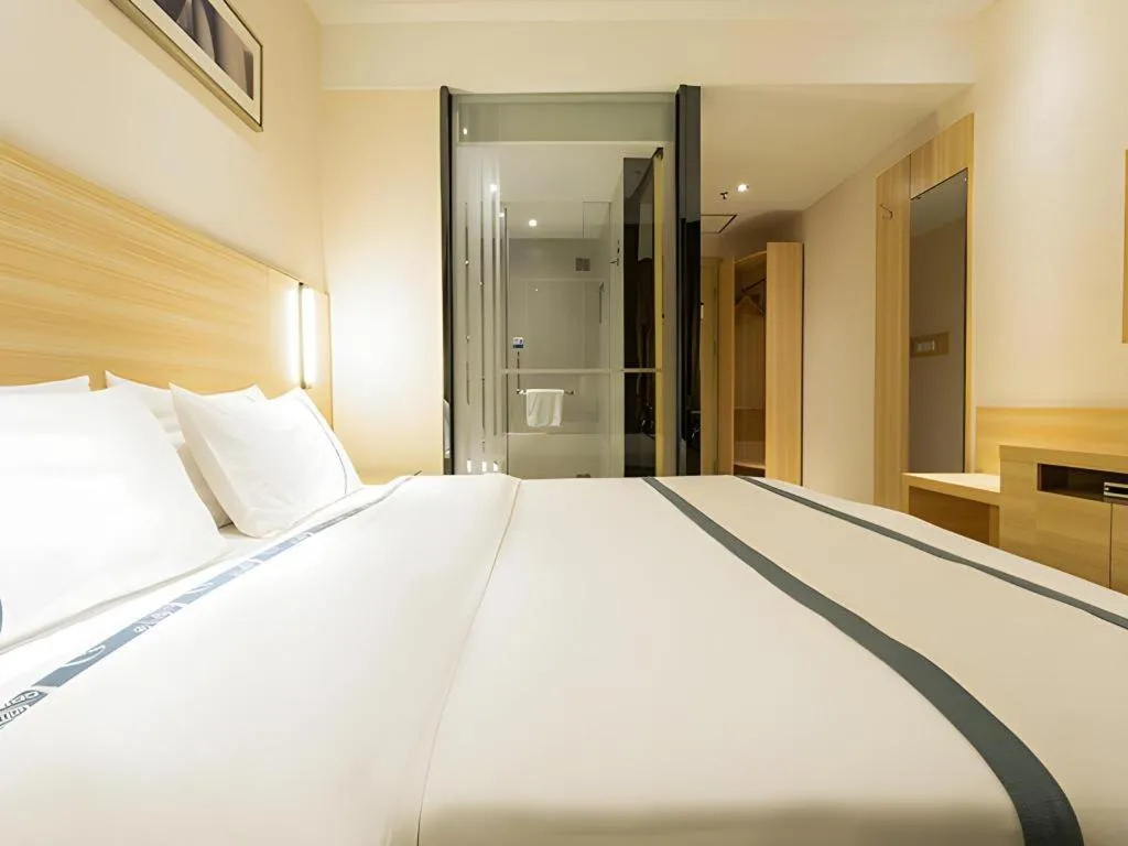 Bed in City Comfort Inn Nanning Wuyi Fude