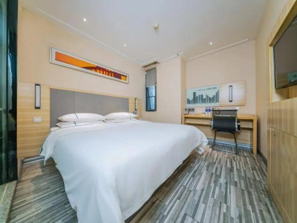 Bed in City Comfort Inn Guilin Quanzhou Zhongxin Square