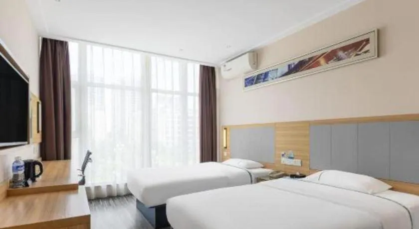 Bed in City Comfort Inn Guilin Quanzhou Zhongxin Square