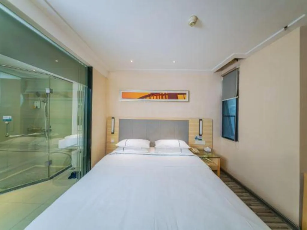 Bed in City Comfort Inn Guilin Quanzhou Zhongxin Square